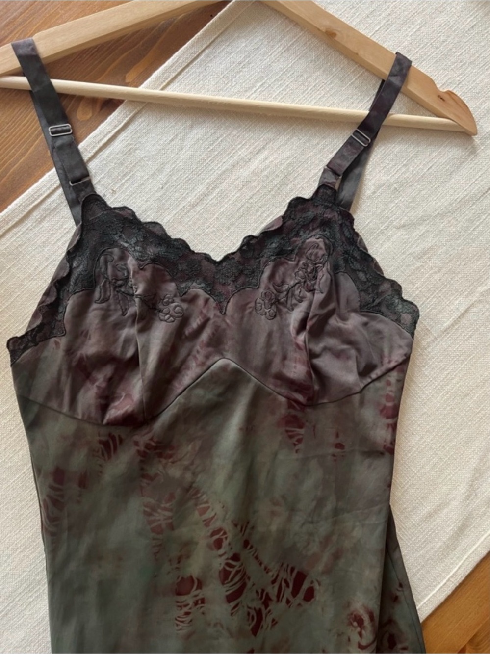 Silky Floral Lace Trim Slip Chemise in Mauve - Picture 3 of 6